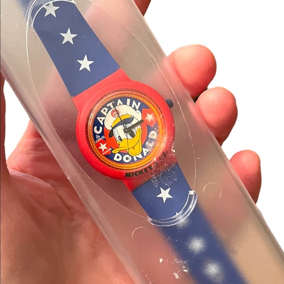 Vintage Lotus Mickey & Co Disney Captain Donald watch NWT in box! - Picture 1 of 10